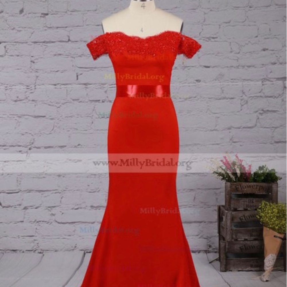 Prom / Pageant Dress - Picture 2 of 3